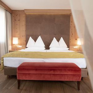Superior Zimmer mit Kingsize-Bett